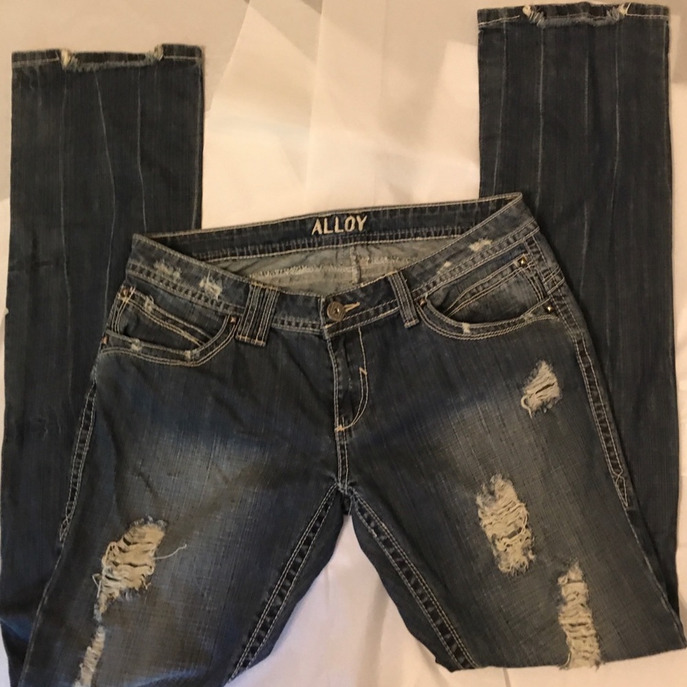 Alloy jeans.  Run small 32 x 37
